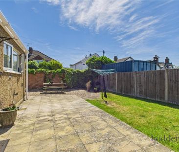 1 bedroom in a house share to rent - Photo 4