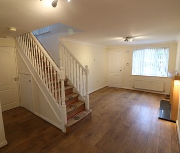Noseley Way, Kingswood - Photo 3