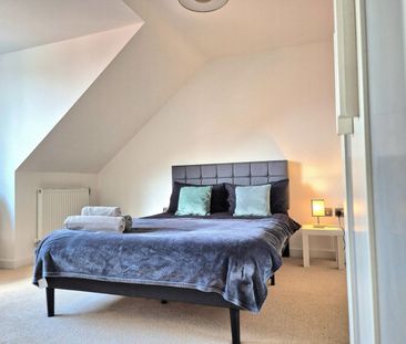 2 Bed Terraced House, Leverton Close, N22 - Photo 3