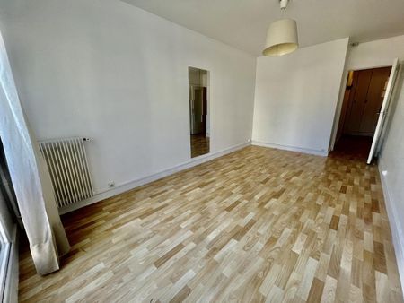 A LOUER STUDIO 28.42m² Paris XXème. MENILMONTANT - Photo 4