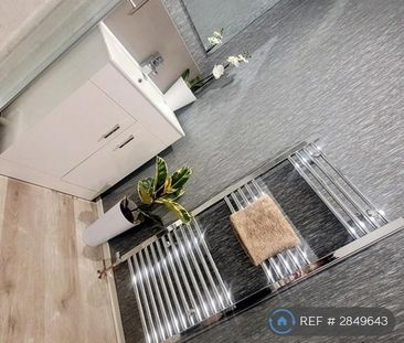 1 bedroom in a house share to rent - Photo 6