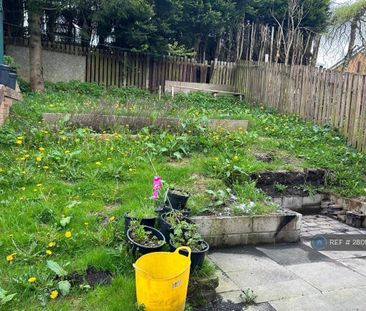 2 bedroom semi-detached house to rent - Photo 6