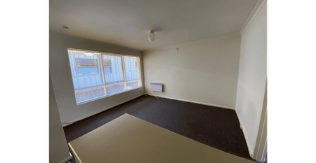 Charming One-Bedroom Flat Moments from Acland Street & St Kilda Beach - Photo 4