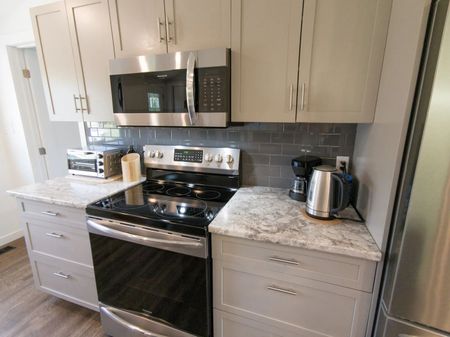 For Lease - 127 Glenlake Boulevard, Collingwood, Ontario - Photo 2