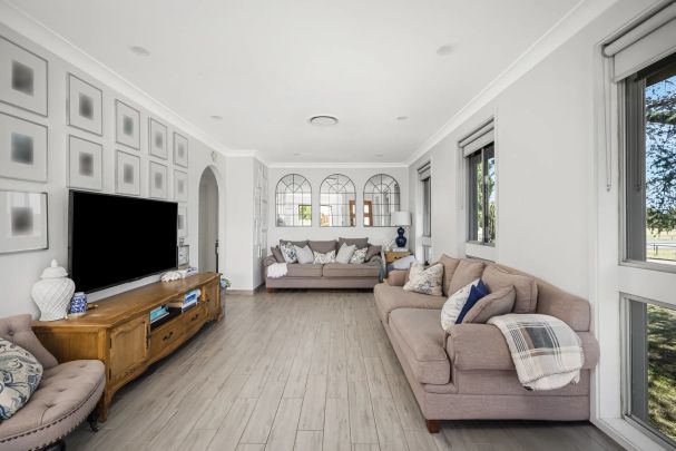 Beautifully Renovated Family Home! Includes Water - Photo 1