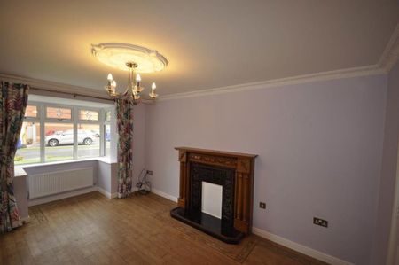 4 bedroom detached house to rent - Photo 2