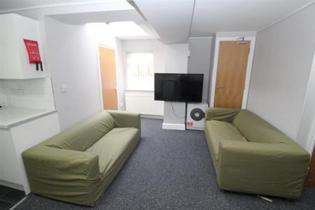 8 bedroom house to rent - Photo 4