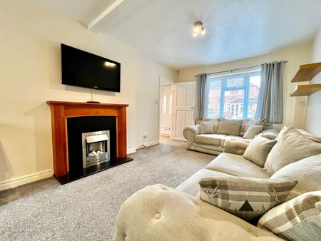 2 bedroom semi-detached house to rent - Photo 4