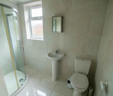 9 Main Avenue, Heworth - Photo 5