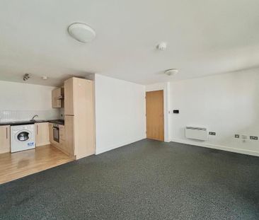 2 bedroom flat to rent - Photo 3