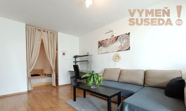 VYMEŇ SUSEDA! - Prenájom 2-izbového bytu – Medená ulica, BA Staré mesto - Fotografia 1