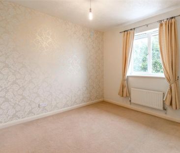 3 bedroom detached house to rent - Photo 4