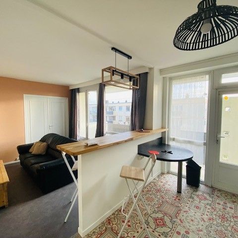 Location Appartement 3 pièces 57m² MONT ST AIGNAN 76130 - Photo 1