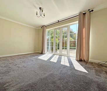 4 bedroom Town house to rent - Photo 2