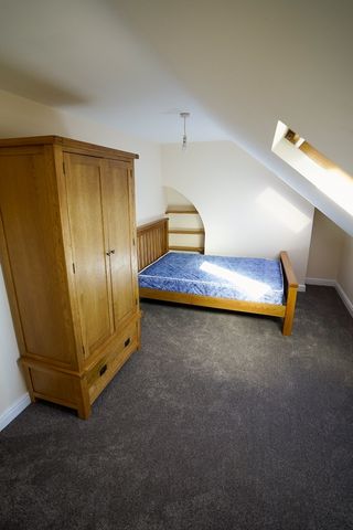 7 Bed Terraced House, Bernard Street, SO14 - Photo 2