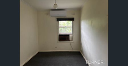 Neat and Tidy 3 Bedroom Home - Photo 3