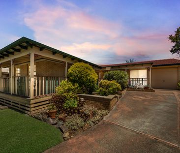 Family Living in a Premium Cul-de-Sac Location! - Photo 2