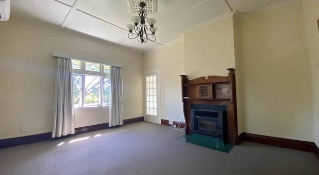 Discover a Delightful Bungalow Tucked Away on ... - Photo 1