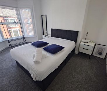 3 bedroom terraced house to rent - Photo 3