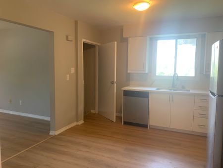 For Lease - 22 Dacotah Street Unit# 1, St. Catharines, Ontario - Photo 3