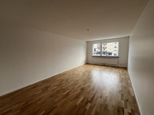 Storgatan 51 (3rok) Nyrenoverad, bilder i annons! - Photo 1