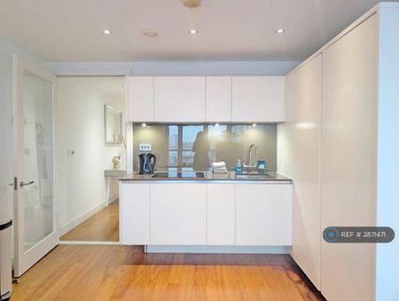 2 bedroom flat to rent - Photo 4