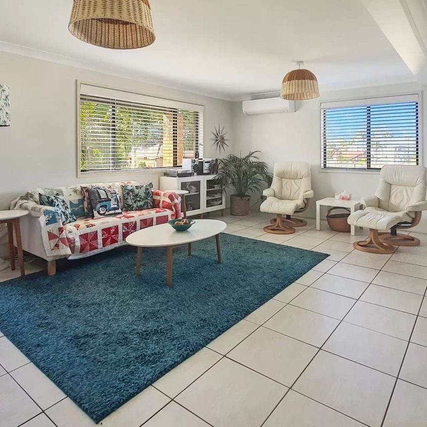 Escape to the Point - Photo 1