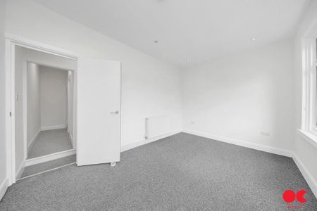 5 bedroom end of terrace house to rent - Photo 4