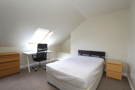6 bedroom flat to rent - Photo 4