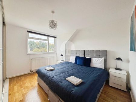 3 bedroom semi-detached house to rent - Photo 4