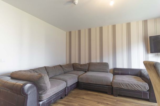 1027L - Marine Drive, Edinburgh, EH5 1FD - Photo 1