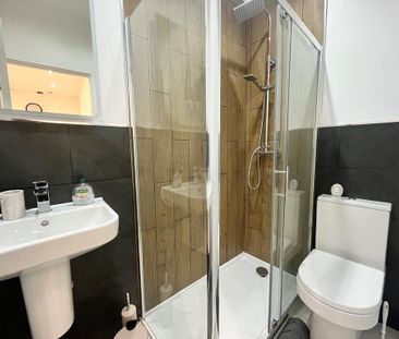 1 bedroom in a house share to rent - Photo 6