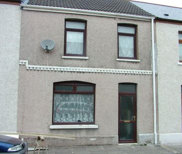 3 bedroom terraced house to rent - Photo 1