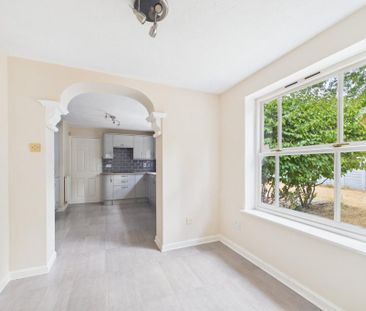4 bedroom detached house to rent - Photo 4
