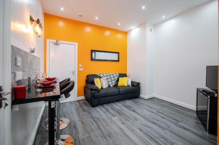 5 bedroom house of multiple occupation to rent - Photo 5