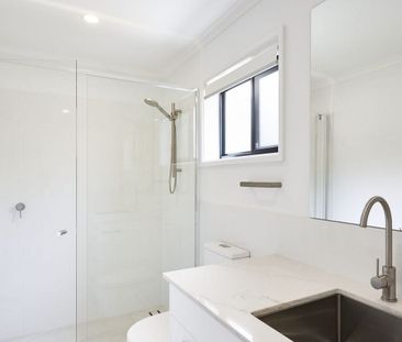 79 Markeri Street, Mermaid Waters - Photo 1