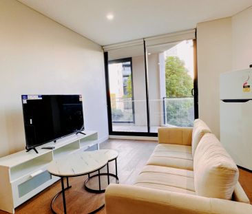 8 Kingsborough Wy, Sydney - Photo 4