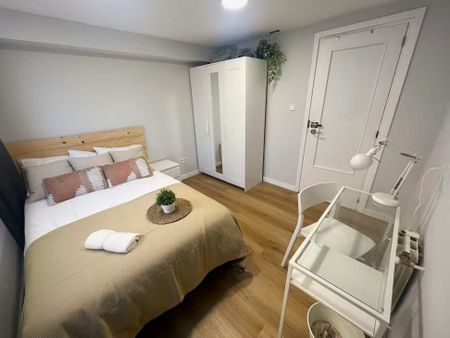 Carrer del Bisbe Jaime Pérez, Valencia, Valencian Community 46006 - Photo 3