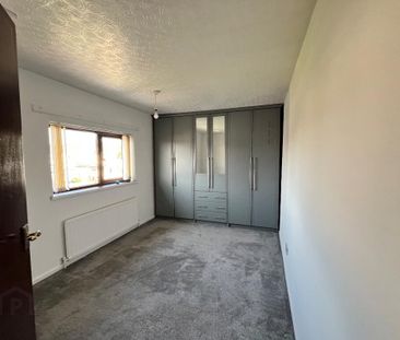 16 Coronation Road, Carrickfergus, BT38 7EX - Photo 2