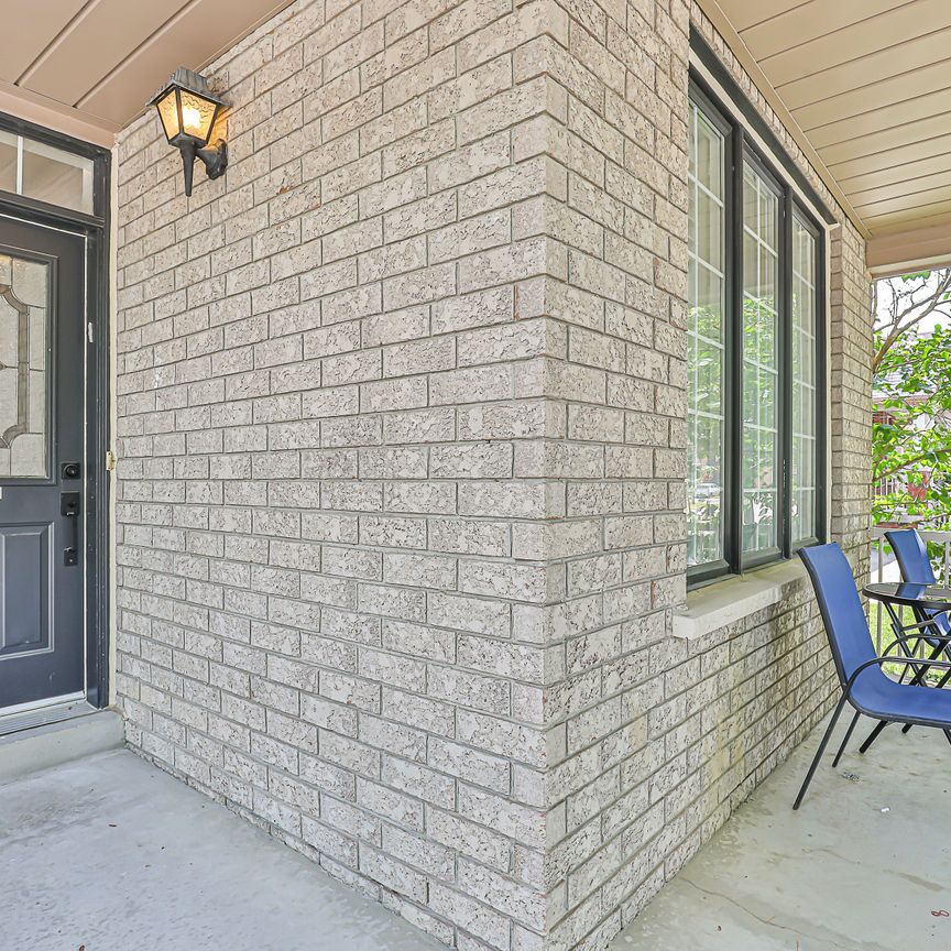 For Lease - 9 Longwood Avenue, Richmond Hill, Ontario - Photo 1