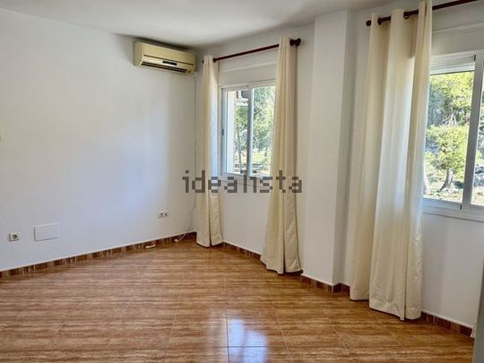 Alquiler de piso en Centro - Photo 1