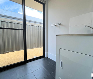 5 Bonsall Way, Ravenswood, WA 6208 - Photo 4