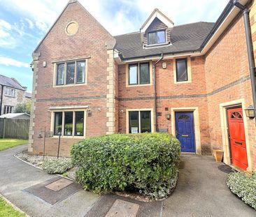 A 4 Bedroom Town House Instruction to Let in Battle - Photo 4