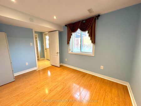 Detached Home For Lease | E8139032 - Photo 2