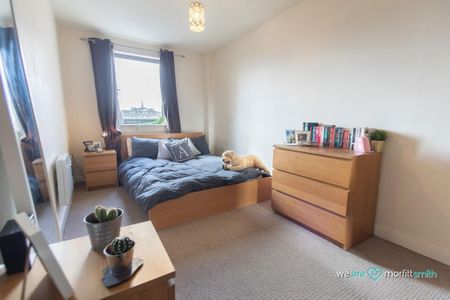 2 bedroom apartment to rent - Photo 3