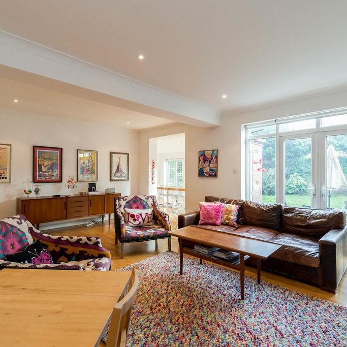 6 bedroom semi-detached house to rent - Photo 1