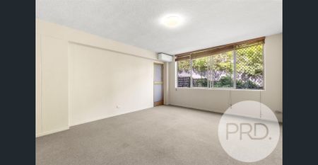 SO CLOSE TO BRISBANE CITY AND PORTSIDE! - Photo 2