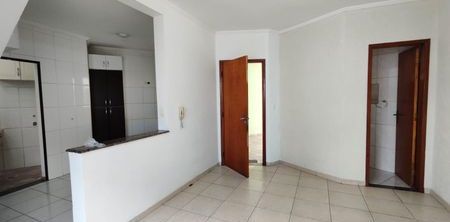 Casa de condomínio para alugar com 170m², 3 quartos e 2 vagas - Foto 2