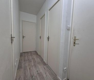 Location Appartement 2 pièces 46m² ST LAURENT SUR SAONE 01750 - Photo 2