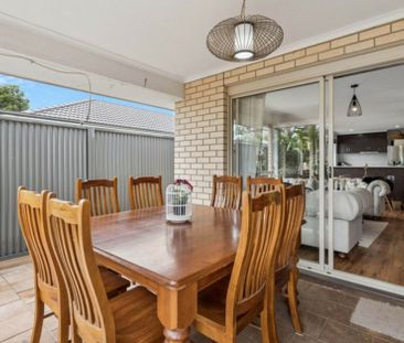 Beautiful Family Home - Photo 4